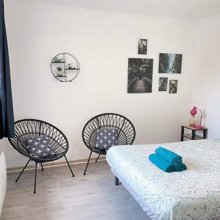 Jolie Appartement 2 Chambres 65M2 Au Centre Ville Fontenay-le-Comte Zewnętrze zdjęcie